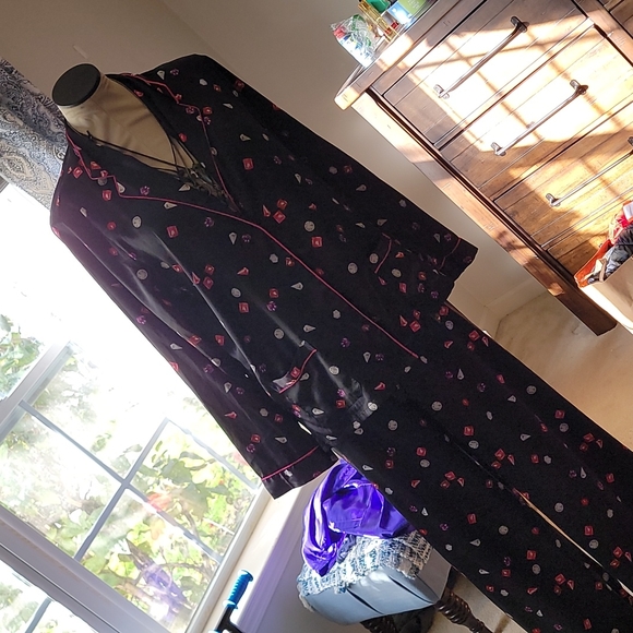 VS SILK PJS - Picture 1 of 5